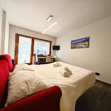Hostdomus - City Center Apartment セストリエーレ エクステリア 写真