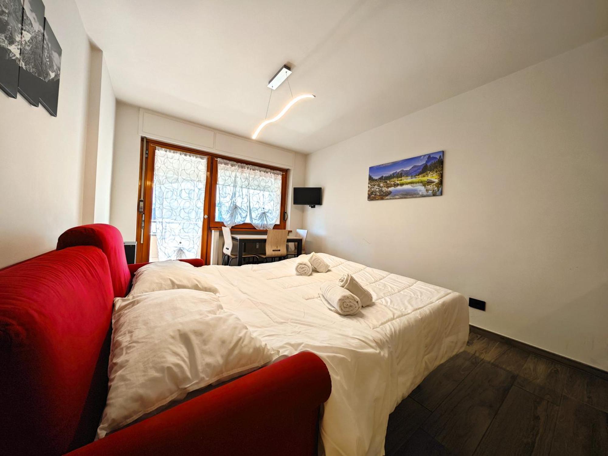 Hostdomus - City Center Apartment セストリエーレ エクステリア 写真