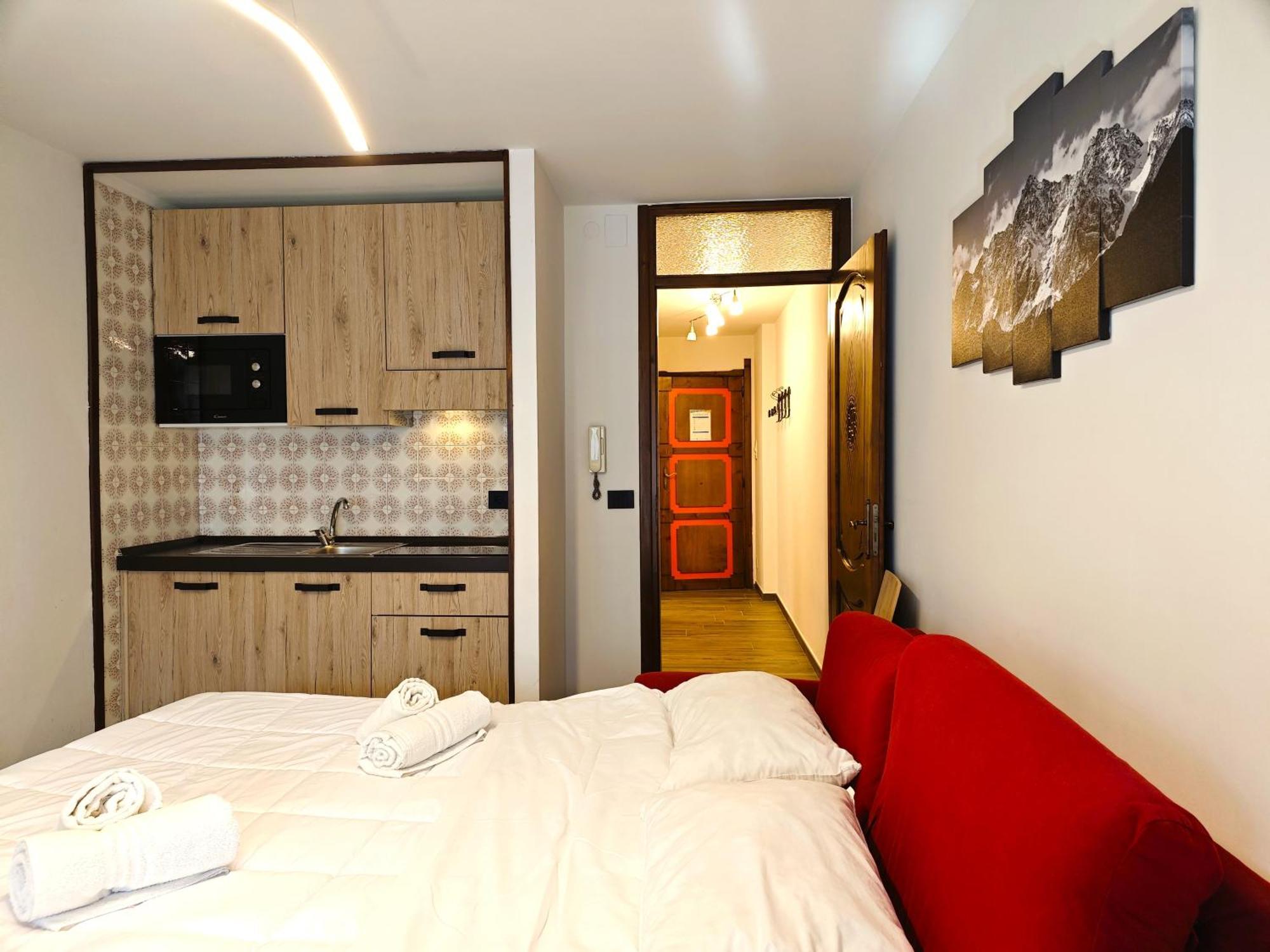 Hostdomus - City Center Apartment セストリエーレ エクステリア 写真